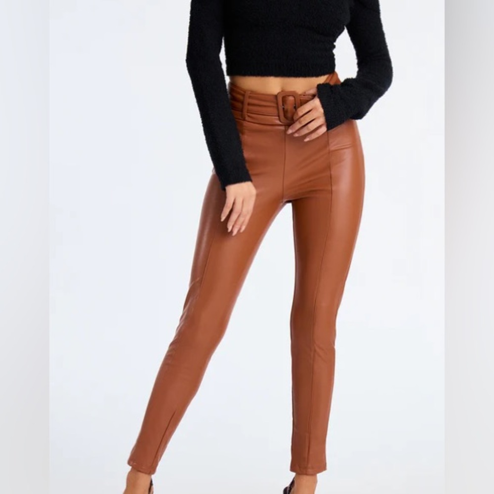 Camel Faux Leather Skinny Pant NEW 🏷️